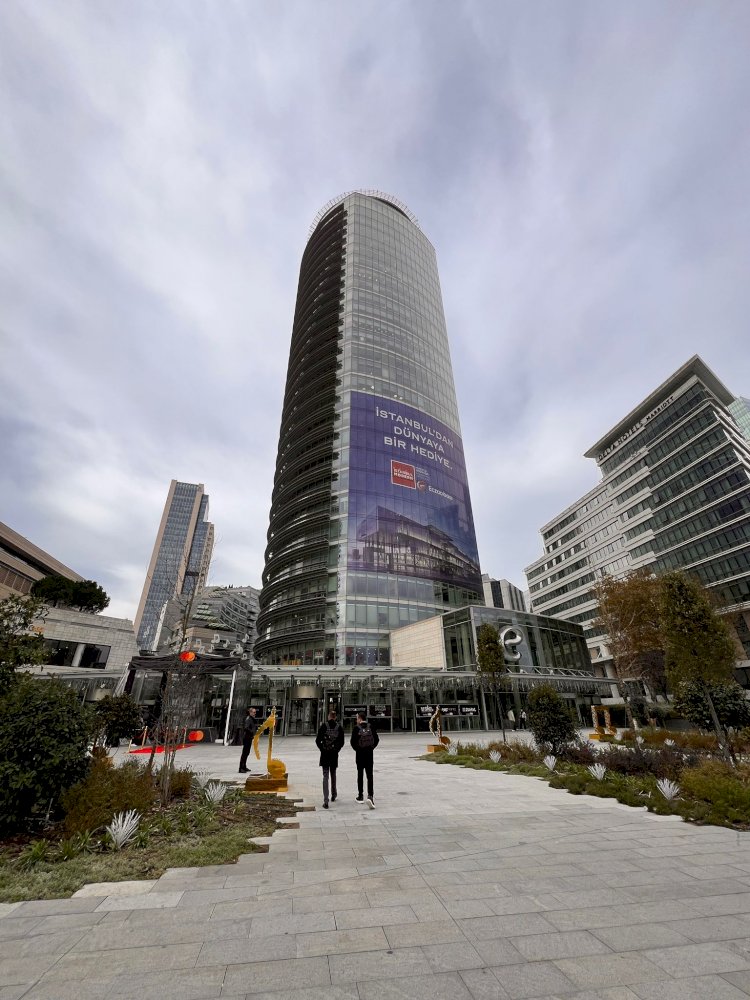 Büyükdere caddesi Kanyon Plaza